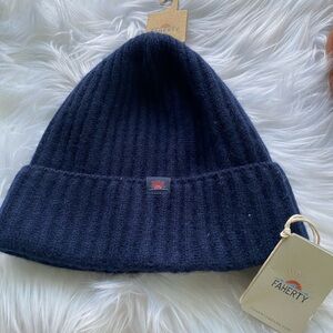 Faherty Midnight Blue Cashmere Ribbed Beanie Hat NWT